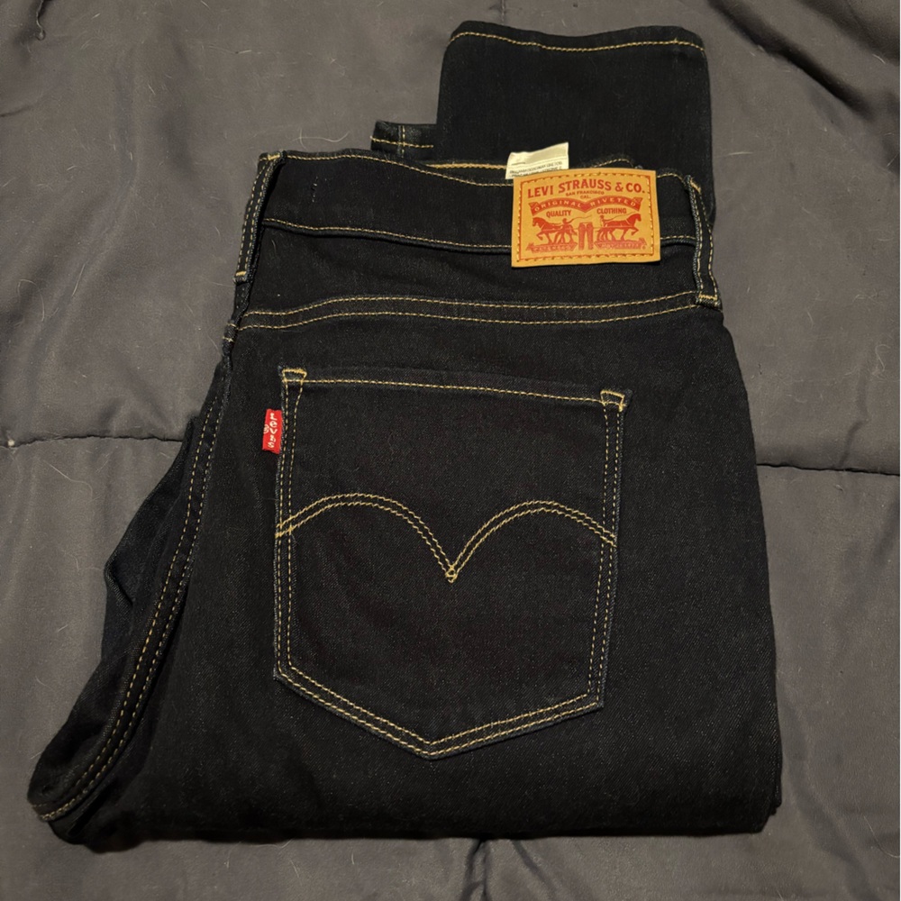 Levi's women’s high rise super skinny dark Denim Jeans